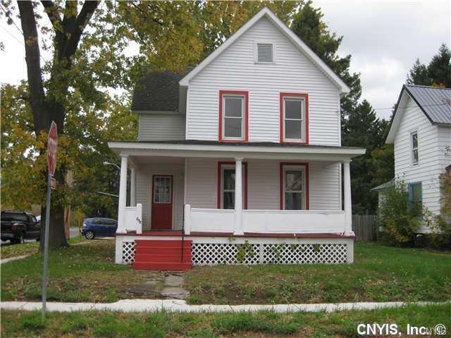 Primary Photo - 858 Superior St