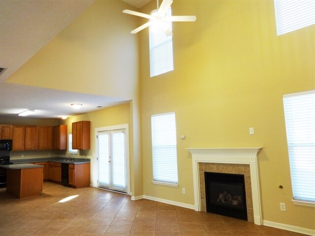 Building Photo - 127 Willow Bend Ln