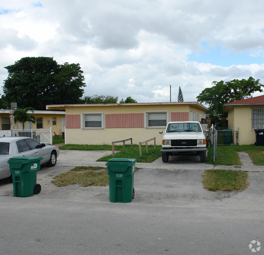 Foto del edificio - 10841 SW 7th Ter