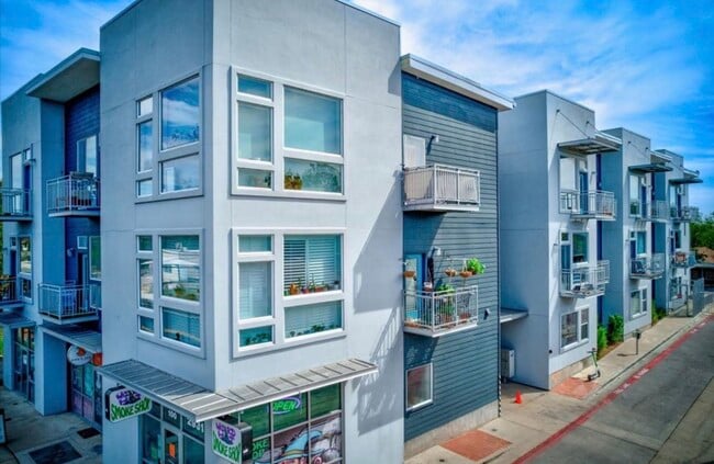 Building Photo - 2931 E 12th St