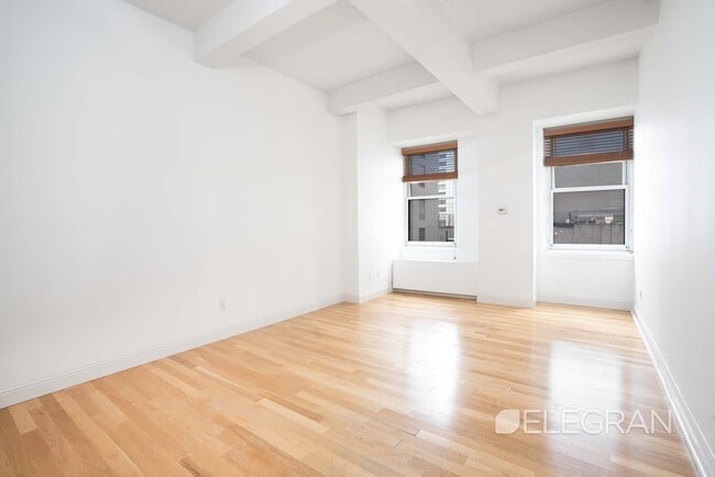 Building Photo - 88 Greenwich St