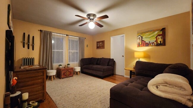 Building Photo - 1870 E 12th St