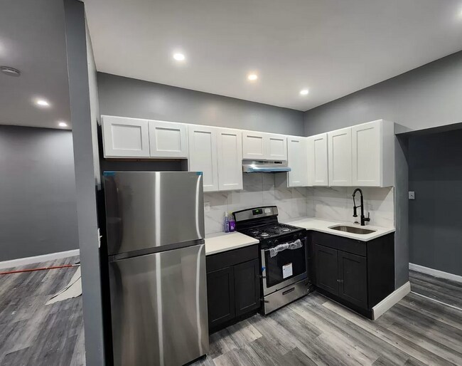 Building Photo - 269 Sherman Ave