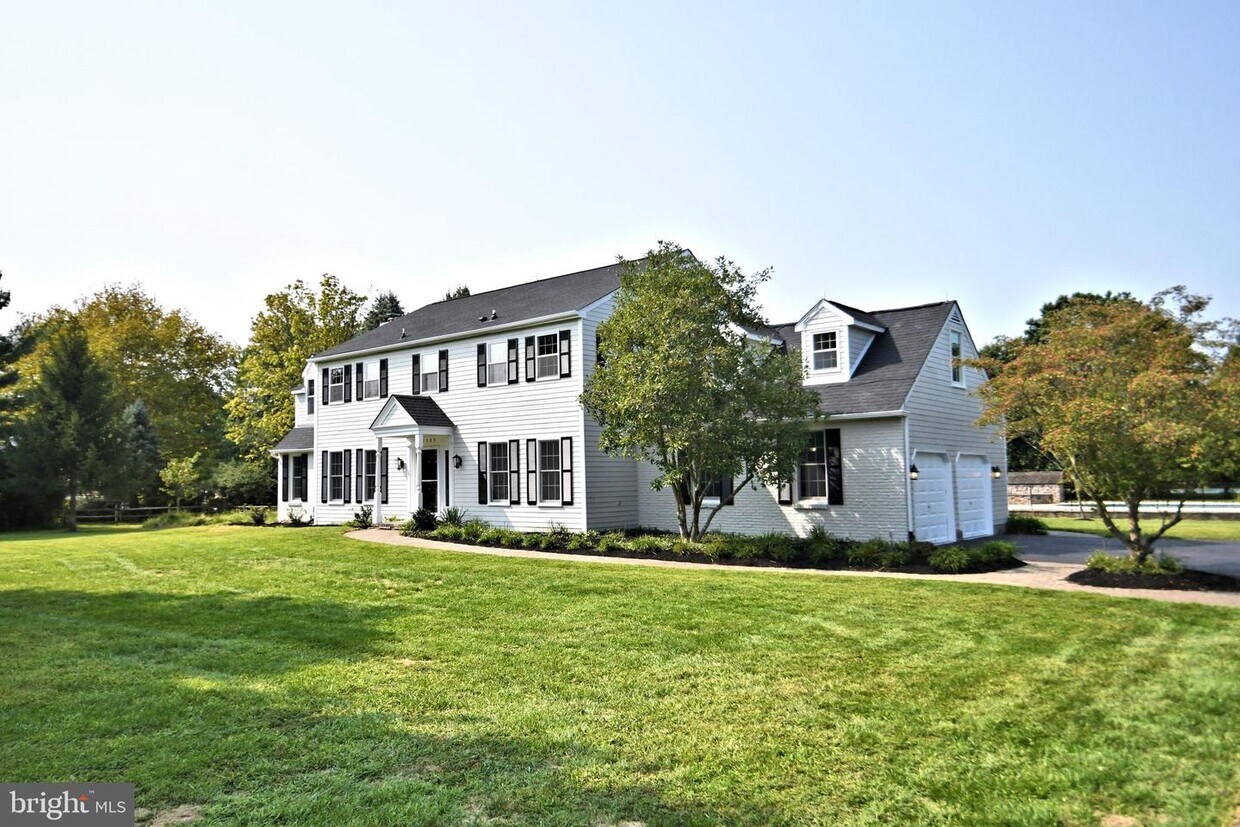 Primary Photo - 1385 Eagle Rd