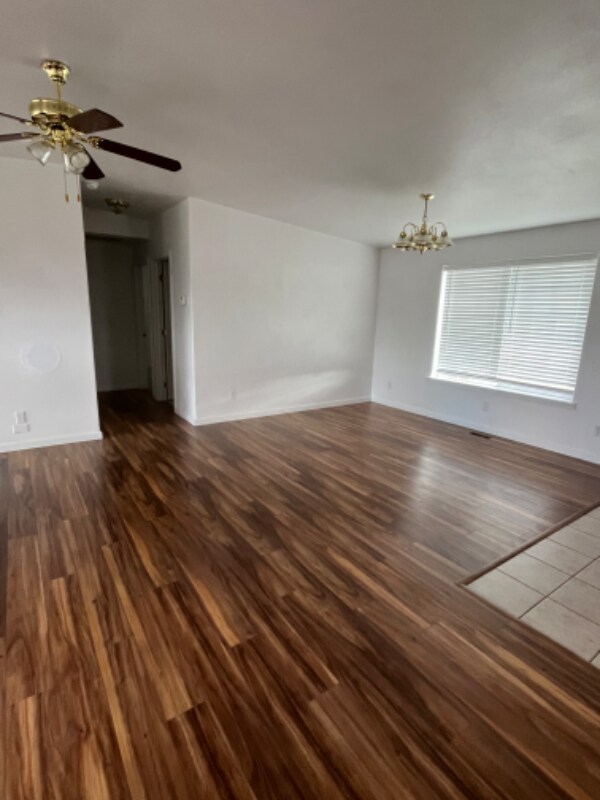 Foto del edificio - 4950 S Santiam Hwy