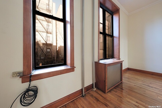 Building Photo - 507 W 144th St