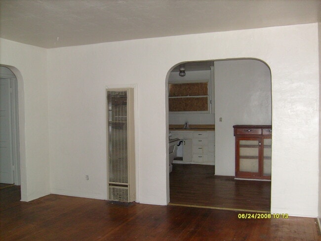 Foto del edificio - Escalon cute 2 bedroom duplex w/garage