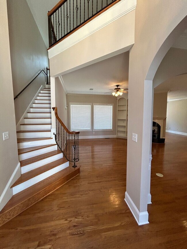 Building Photo - Executive Rental in West Rome $2,495