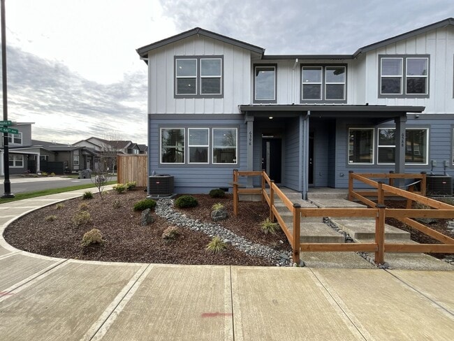 Foto del edificio - COMING SOON!!! Brand New 3BD Corner Lot Home with Open Layout & Modern Finishes