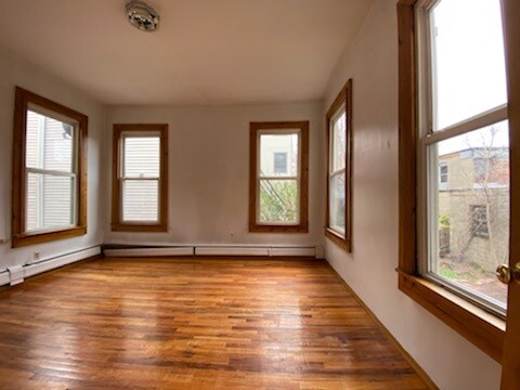 Primary Photo - 52 Wayne St
