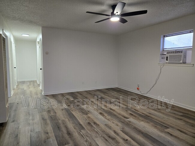 Foto del edificio - 1717 Ave I