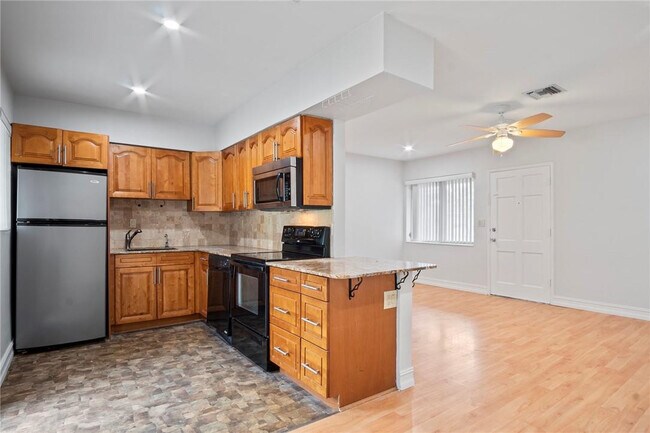 Foto del edificio - 2130 NE 42nd Ct