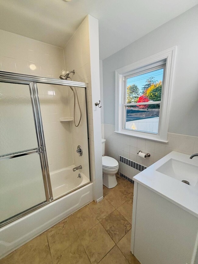 Foto del edificio - 45 Glen Head Rd