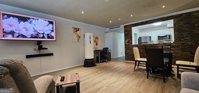 Foto del edificio - 2965 Pharr Ct S Northwest