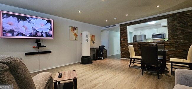 Building Photo - 2965 Pharr Ct S Northwest