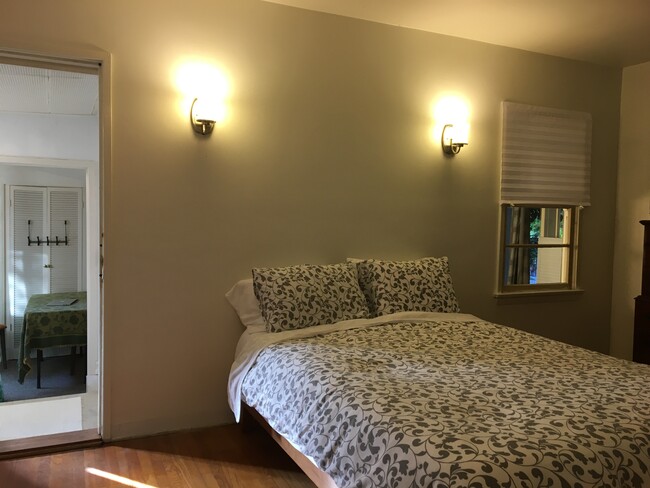 Bedroom - 4033 Stone Canyon Ave