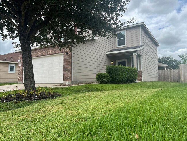 Building Photo - 16530 Burnell Oaks Ln