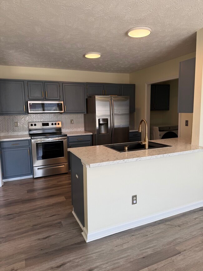 Foto del edificio - 6550 Brookshire St