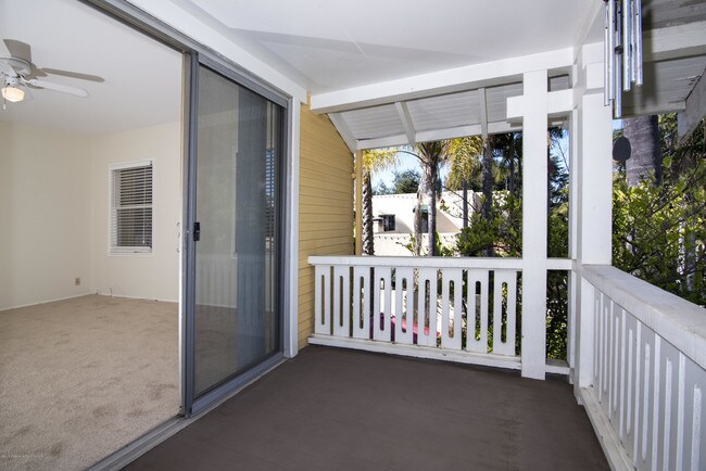 960 Atchison St Pasadena Ca 91104 Apartment For Rent In
