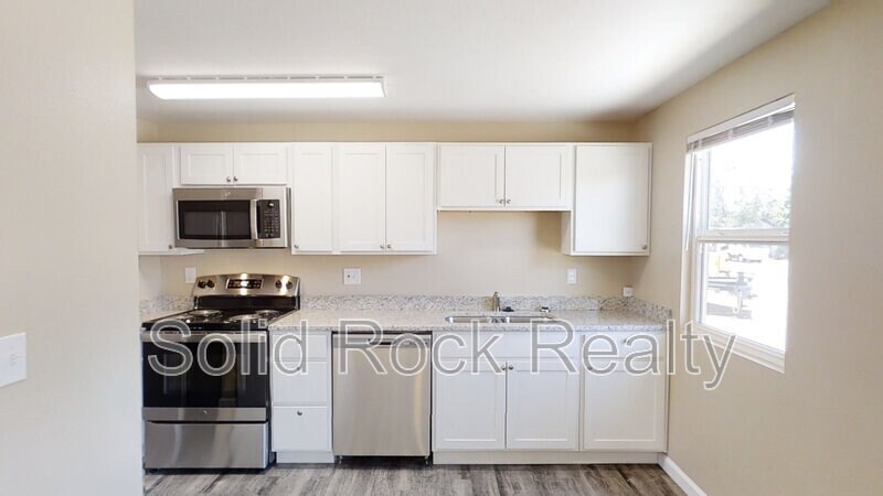 Primary Photo - 2409 E St Vrain St