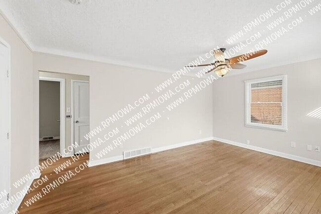 Foto del edificio - 1050 57th St