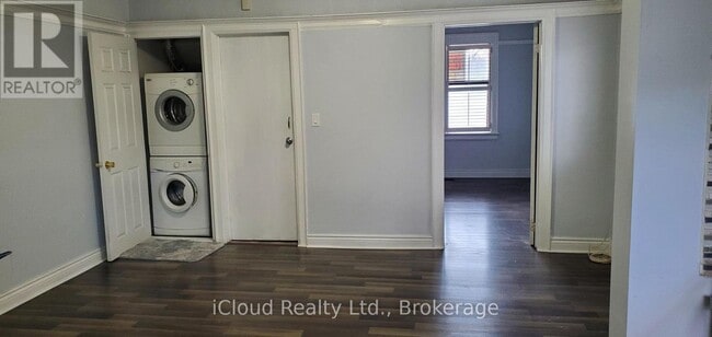 Photo du bâtiment - 2383 Weston Rd