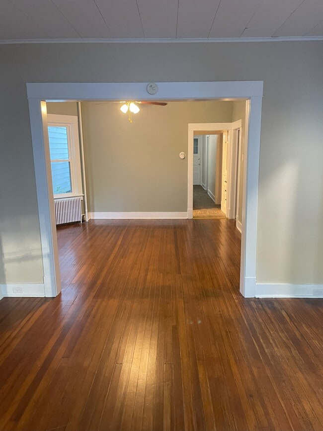 Building Photo - 10 Magnolia Terrace