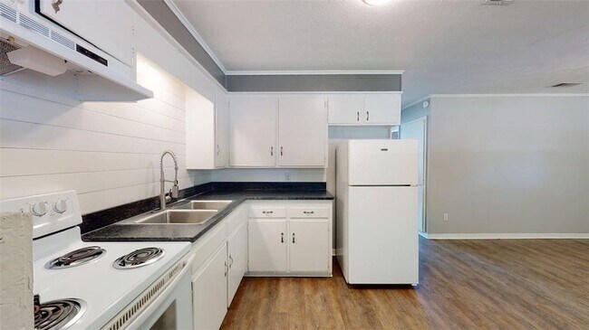 Foto del edificio - 16567 Farm to Market Rd 2154