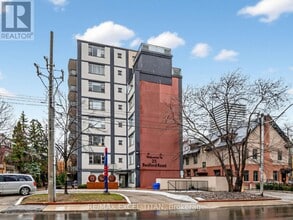 Building Photo - 25 Bedford Rd