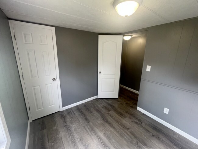 Foto del edificio - 222 Garlands Private Dr