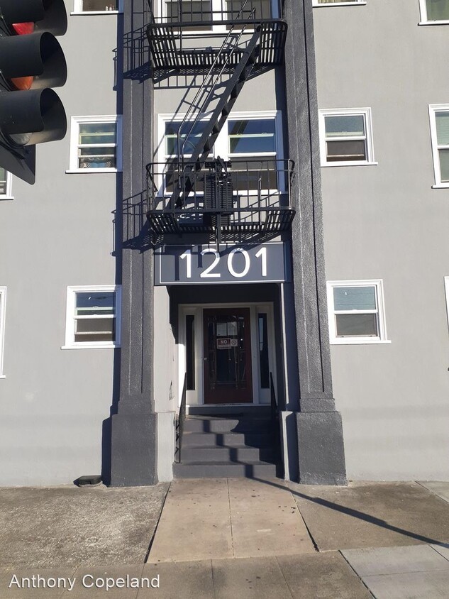 Foto principal - 1201 B St