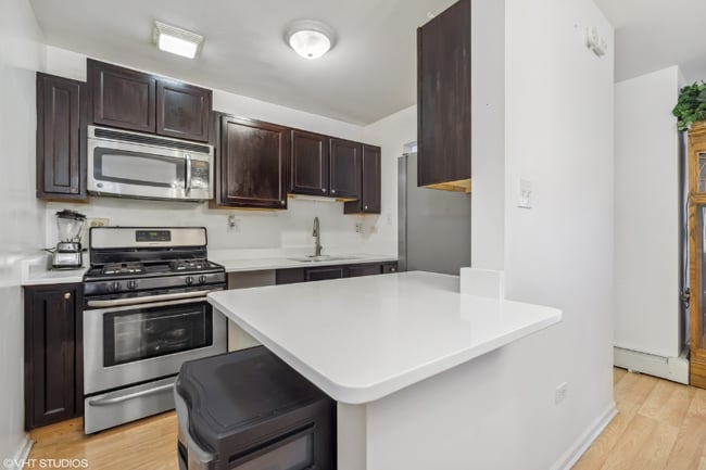 Foto del edificio - 931 Jonathan Ct