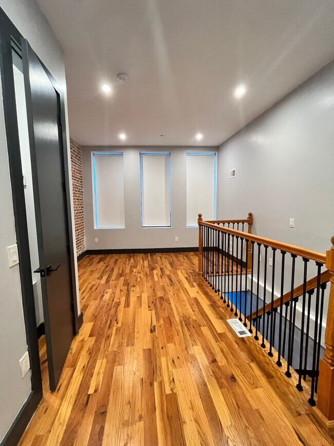 Foto del edificio - 568 Communipaw Ave