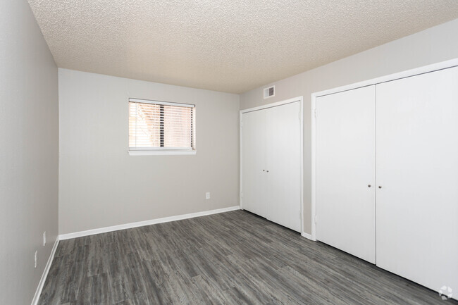 1BR, 1BA - 720 SF - Westlake Apartments