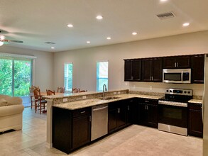 Building Photo - 1074 Grantham Dr