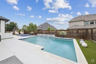 Building Photo - 4240 Peppervine Ln