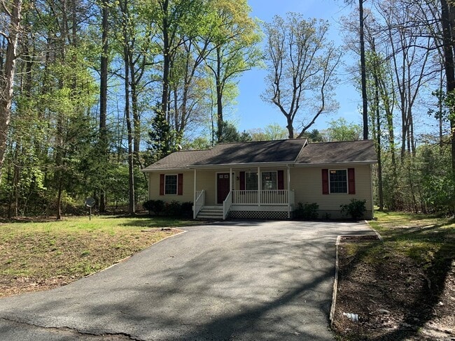 Building Photo - 2377 Mayflower Dr