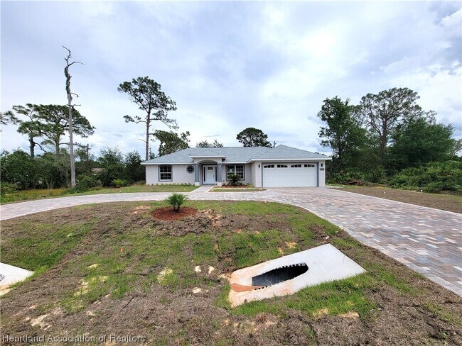 Foto del edificio - 4410 Lake Haven Blvd