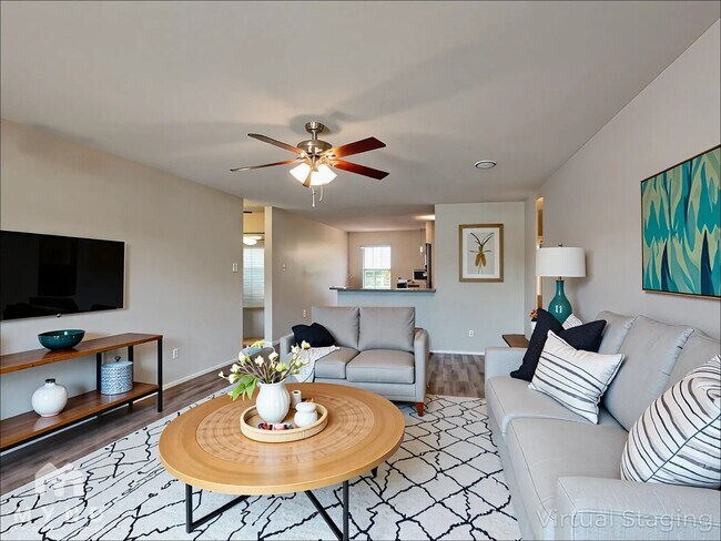 Foto del edificio - 936 Pinehurst Loop