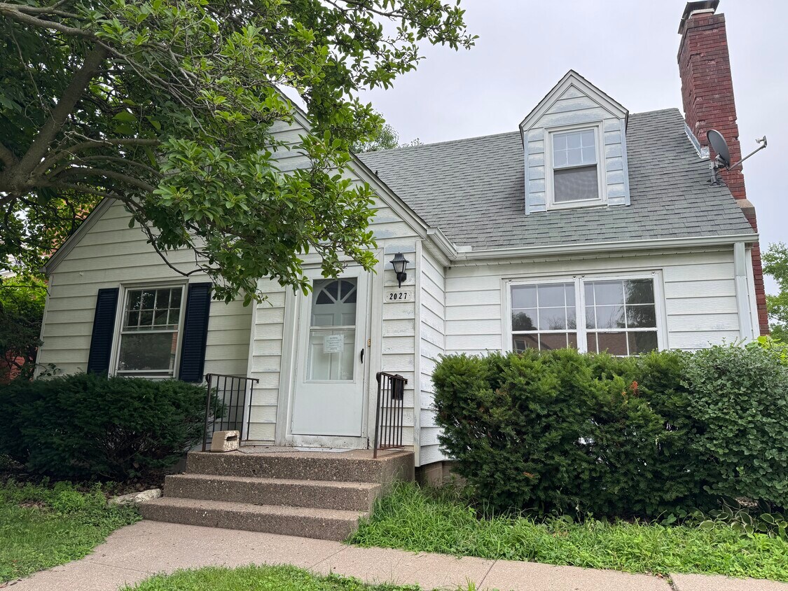 Foto principal - 2027 37th St