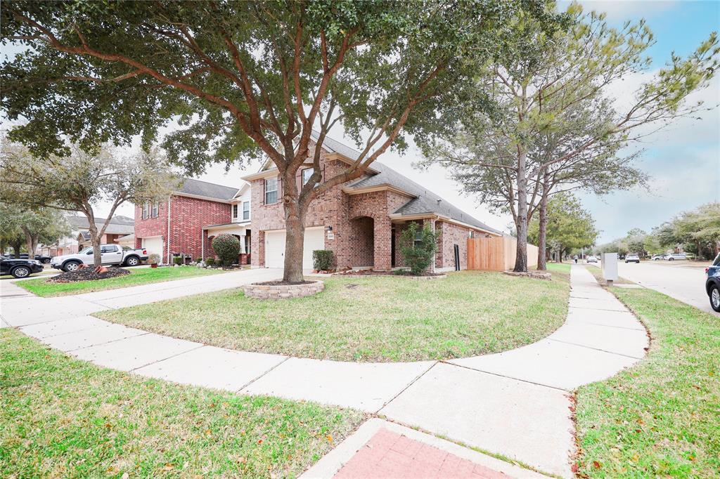 Primary Photo - 6302 Denison Oaks Dr