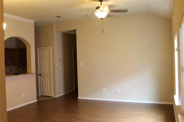 Foto del edificio - 1424 Ravenwood Dr