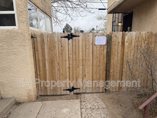 Foto del edificio - 116 Maple St SE