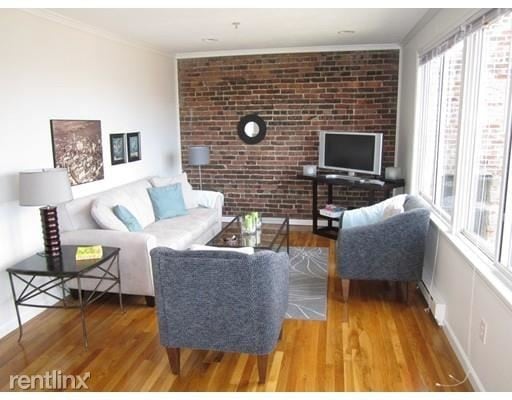 Building Photo - 2 br, 1 bath  - 63R Charter St