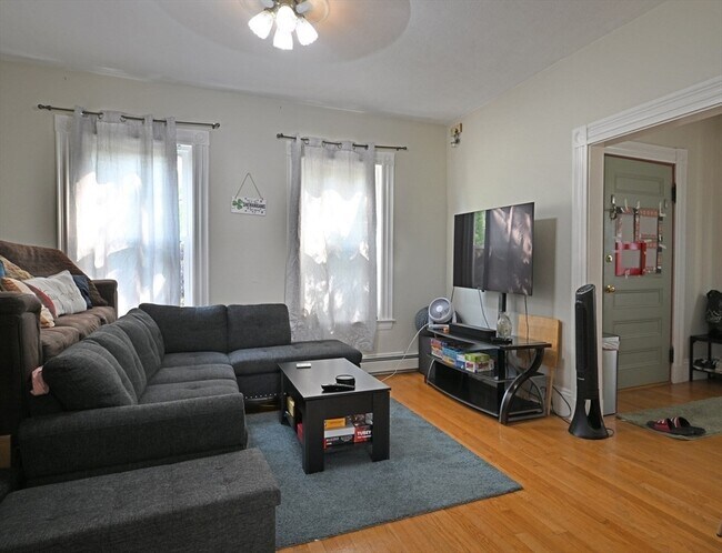 Foto del edificio - 318 N Harvard St