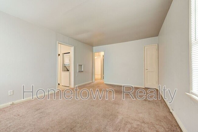 Building Photo - 432 Babb Dr