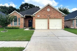 Building Photo - 9903 Raul Hector Dr