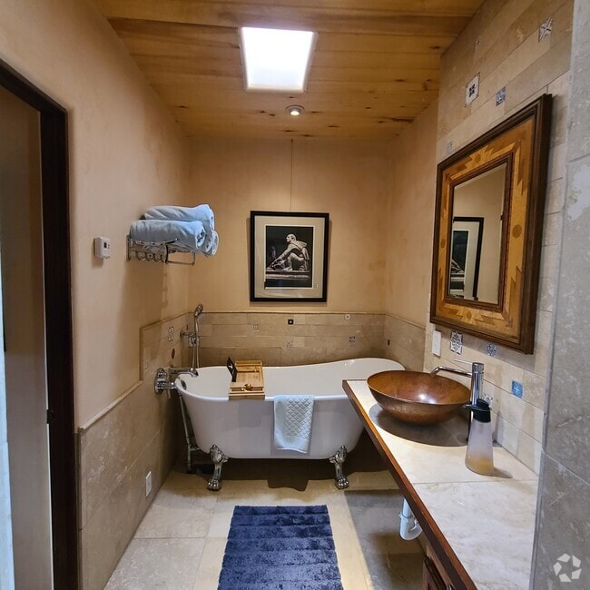 Spa bathroom - 1705 Marble Ave NW