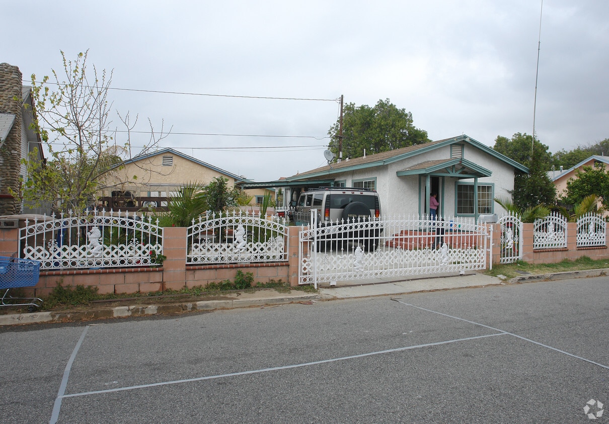 Primary Photo - 117 Forbes Ln
