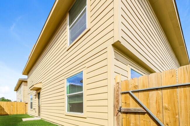 Foto del edificio - 2438 Gibbs Bend Ct